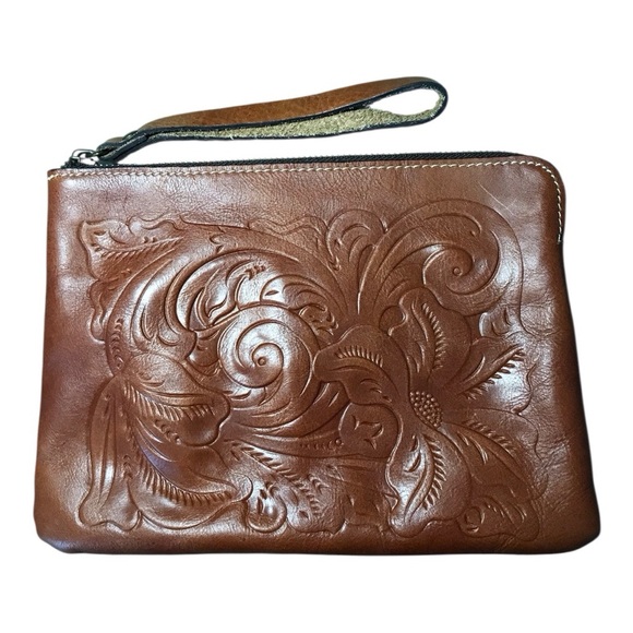 Patricia Nash Cassini Wristlet - Picture 15 of 15